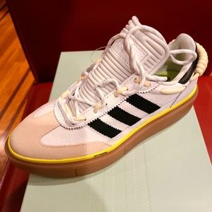Ivy Park Super Sleek 72 Size 5.5